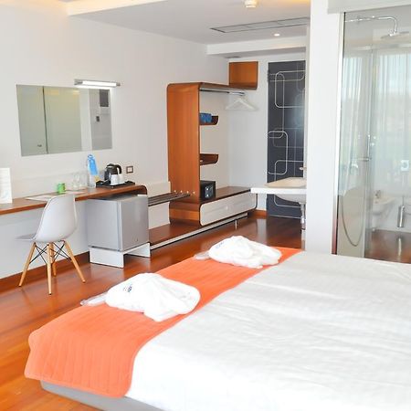 Buca Beach Resort Messíni المظهر الخارجي الصورة