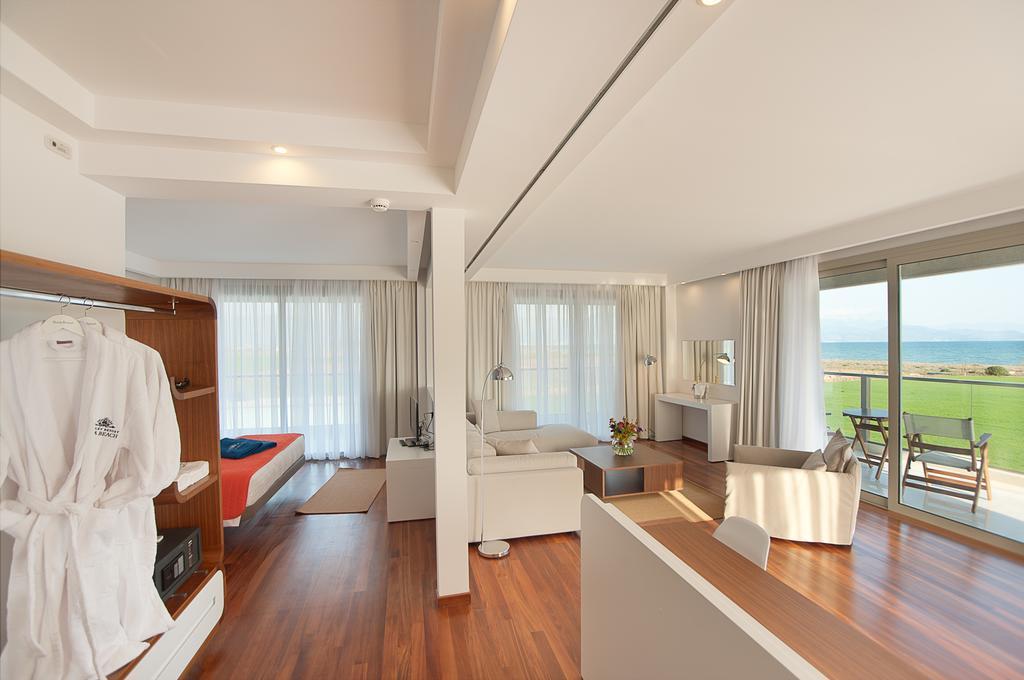 Buca Beach Resort Messíni الغرفة الصورة